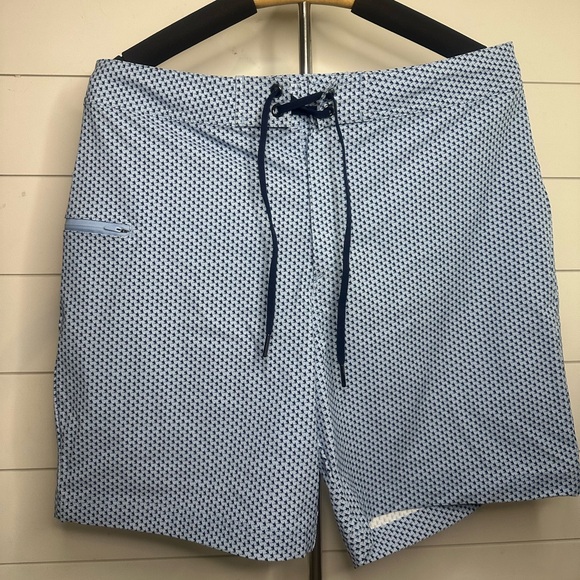 Vineyard VinesMen's Blue Sailboat Pattern SwimtrunksSize 32Brand New
